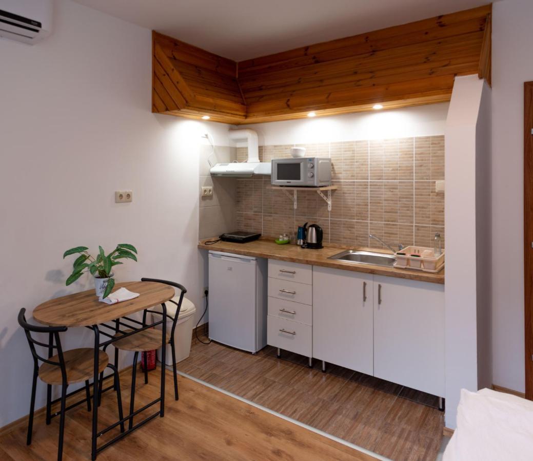 Poroszlay Apartman Debrecen Bagian luar foto