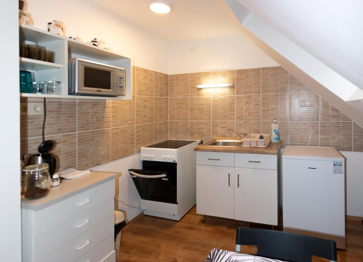 Poroszlay Apartman Debrecen Bagian luar foto
