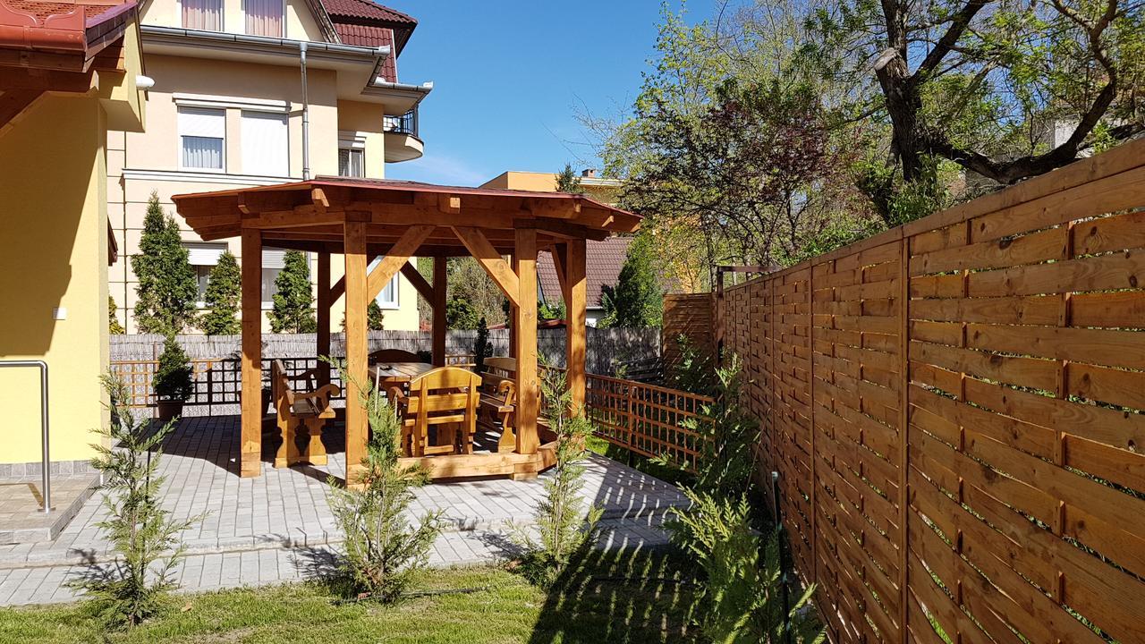 Poroszlay Apartman Debrecen Bagian luar foto